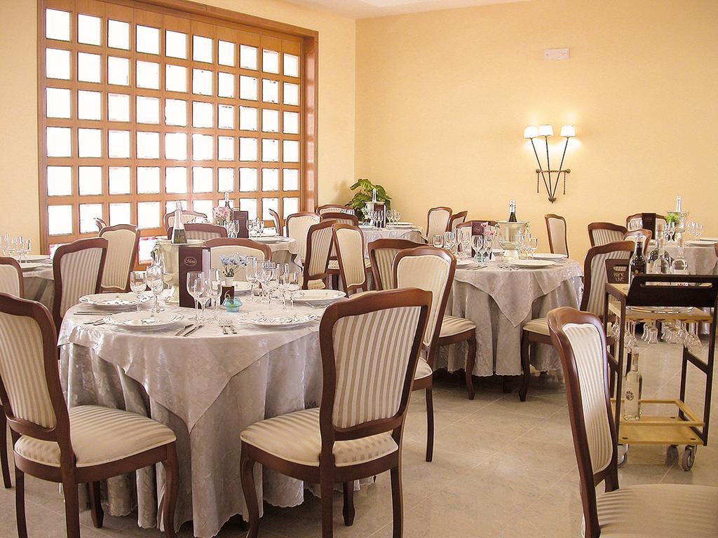 Hotel L' Anicre Varcaturo Bagian luar foto