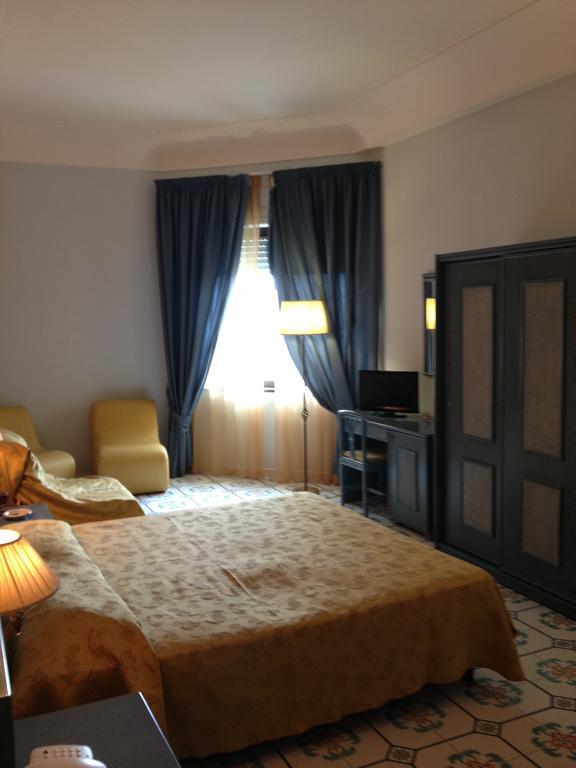 Hotel L' Anicre Varcaturo Ruang foto